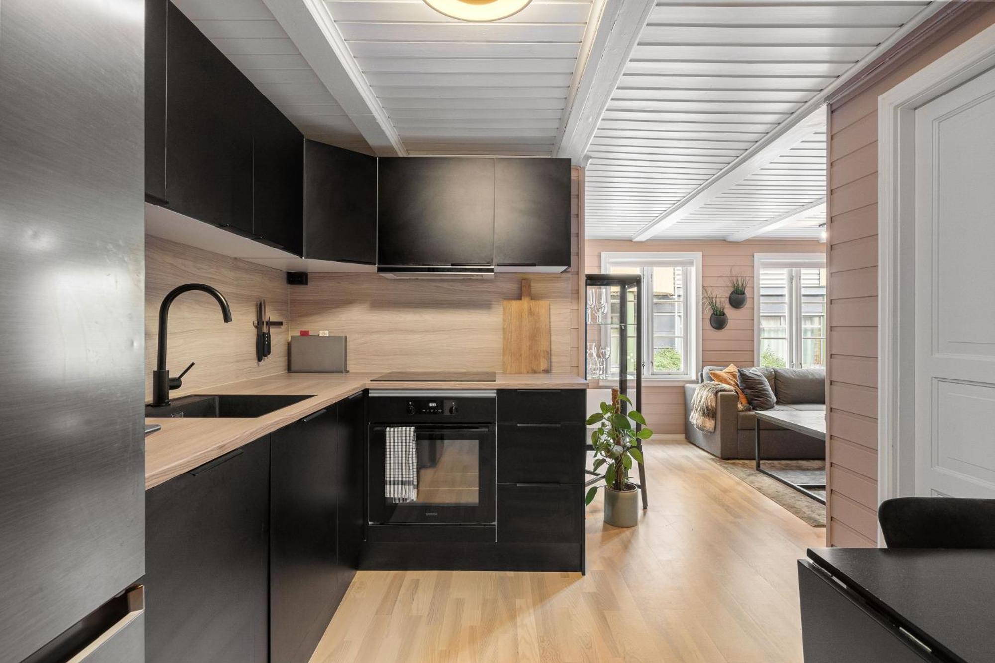 Arctic Homes - Red Polar House Тромсё Экстерьер фото